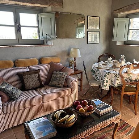 Borgo Cardaneto Bed and Breakfast Montone  Buitenkant foto