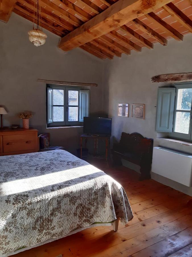 Borgo Cardaneto Bed and Breakfast Montone  Buitenkant foto