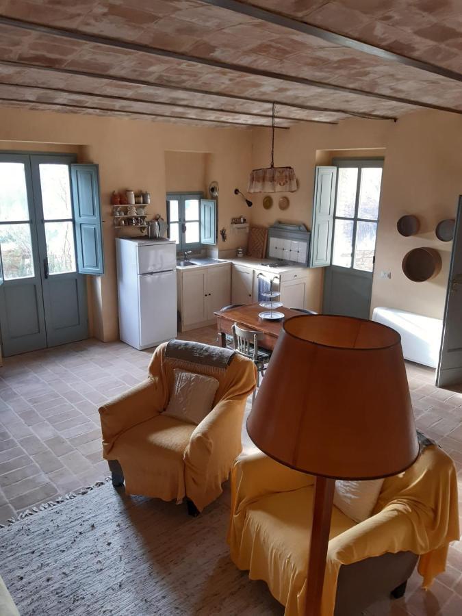 Borgo Cardaneto Bed and Breakfast Montone  Buitenkant foto