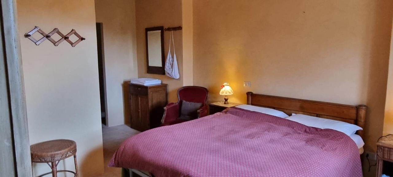 Borgo Cardaneto Bed and Breakfast Montone  Buitenkant foto