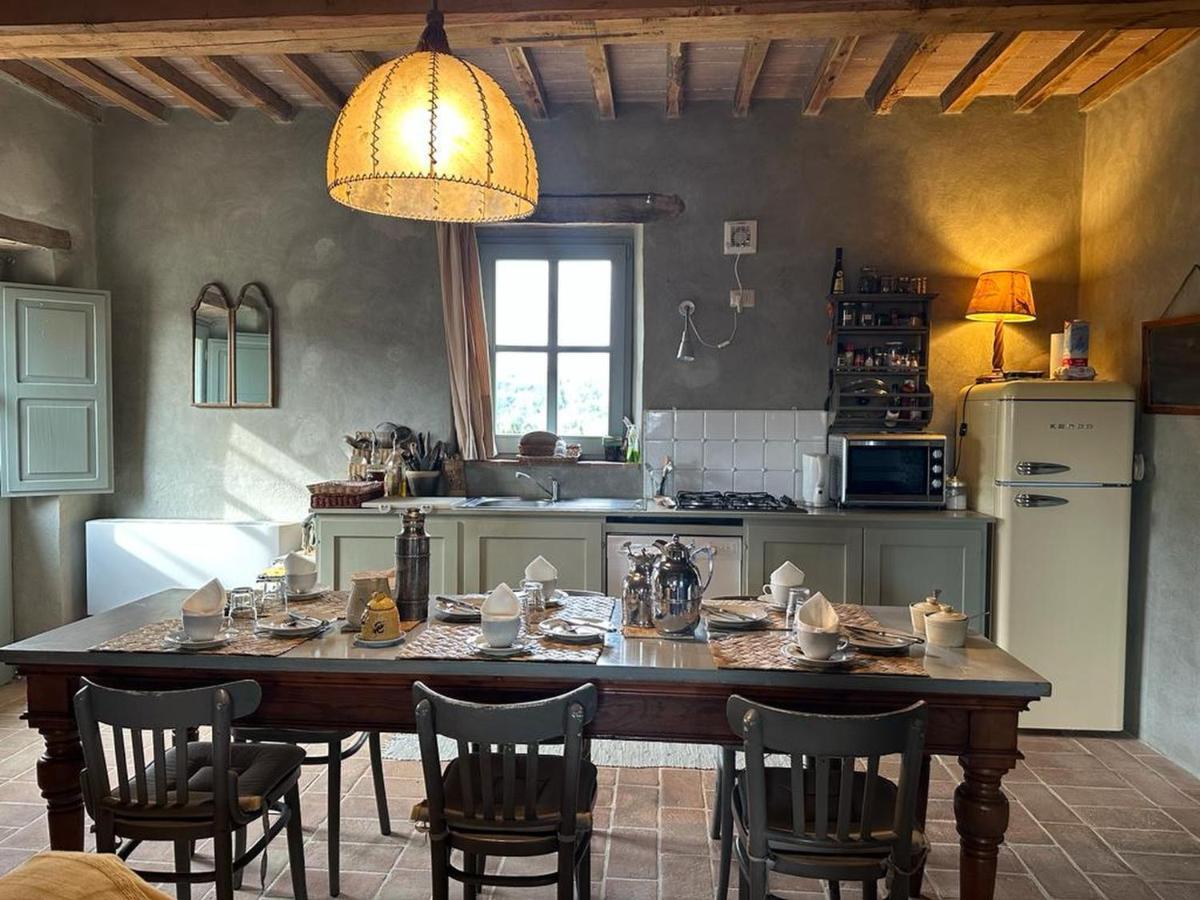 Borgo Cardaneto Bed and Breakfast Montone  Buitenkant foto