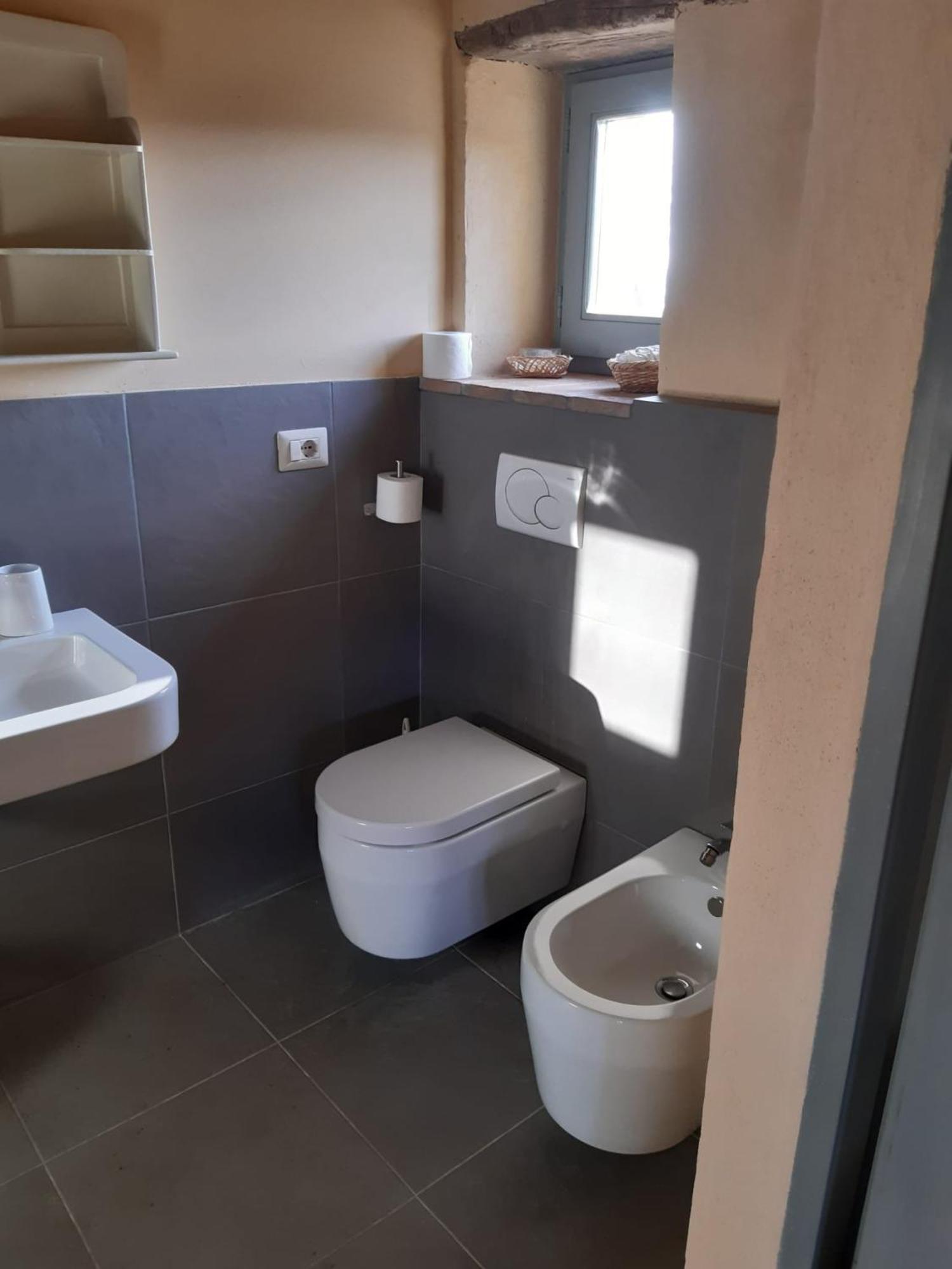 Borgo Cardaneto Bed and Breakfast Montone  Buitenkant foto