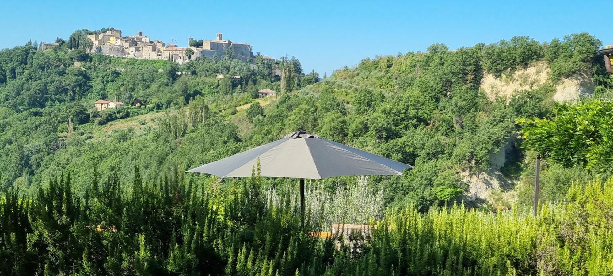 Borgo Cardaneto Bed and Breakfast Montone  Buitenkant foto