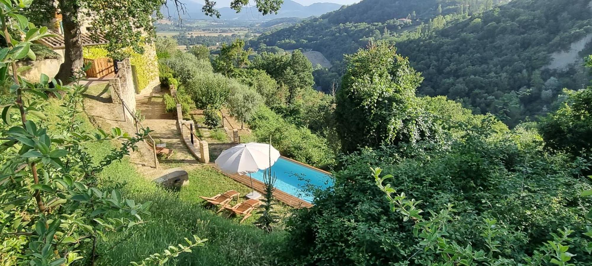 Borgo Cardaneto Bed and Breakfast Montone  Buitenkant foto